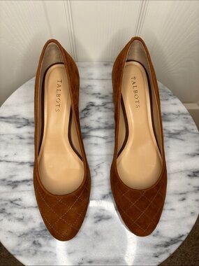 TALBOTS ISA SUEDE BLOCK HEEL PUMPS